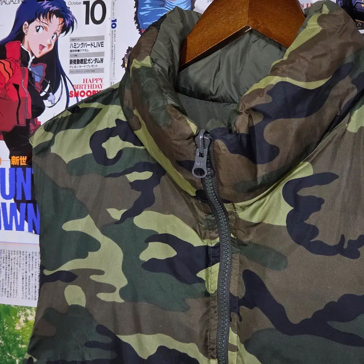 ミリタリー カモフラージュ リバーシブル ダウン ベスト - メルカリ