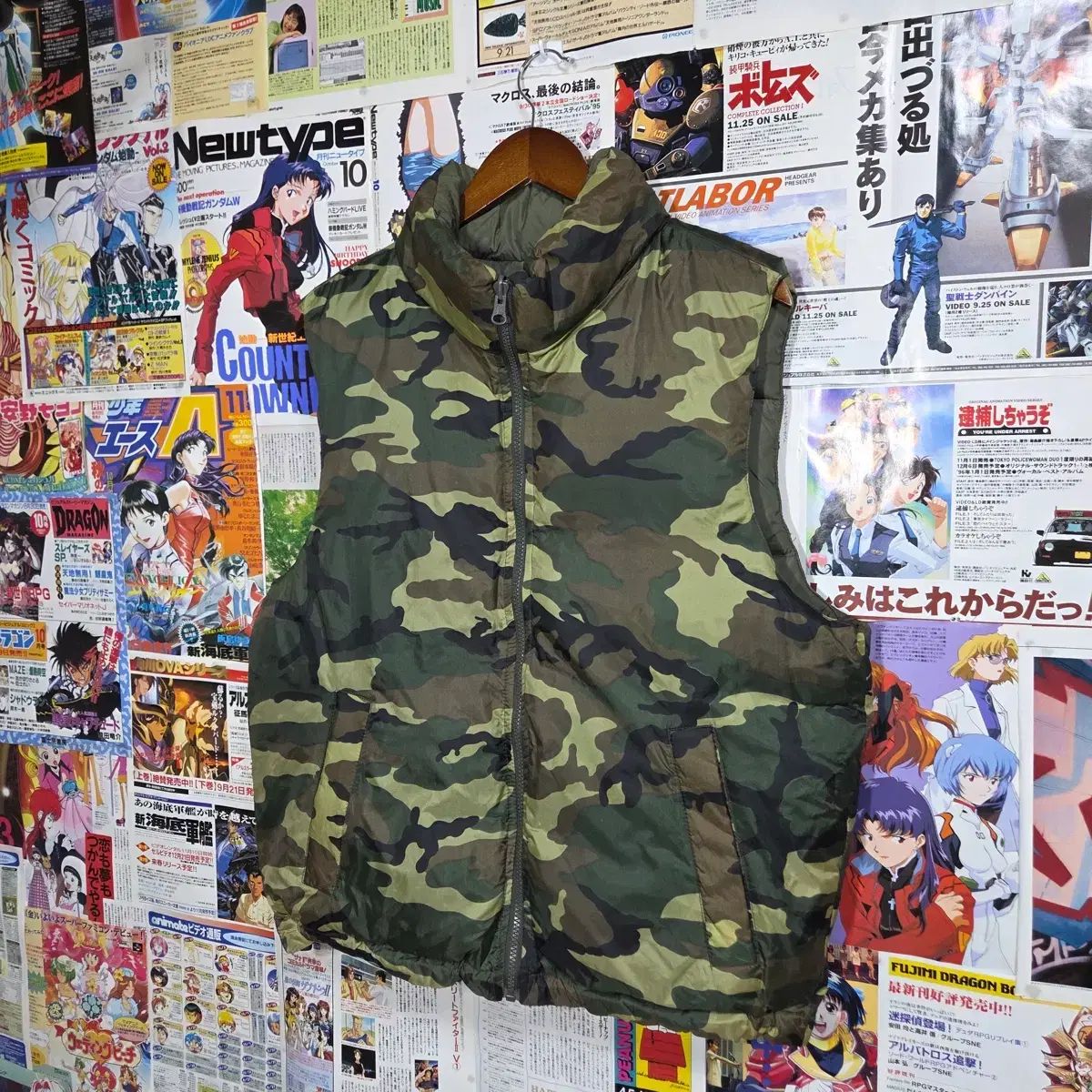 ミリタリー カモフラージュ リバーシブル ダウン ベスト - メルカリ