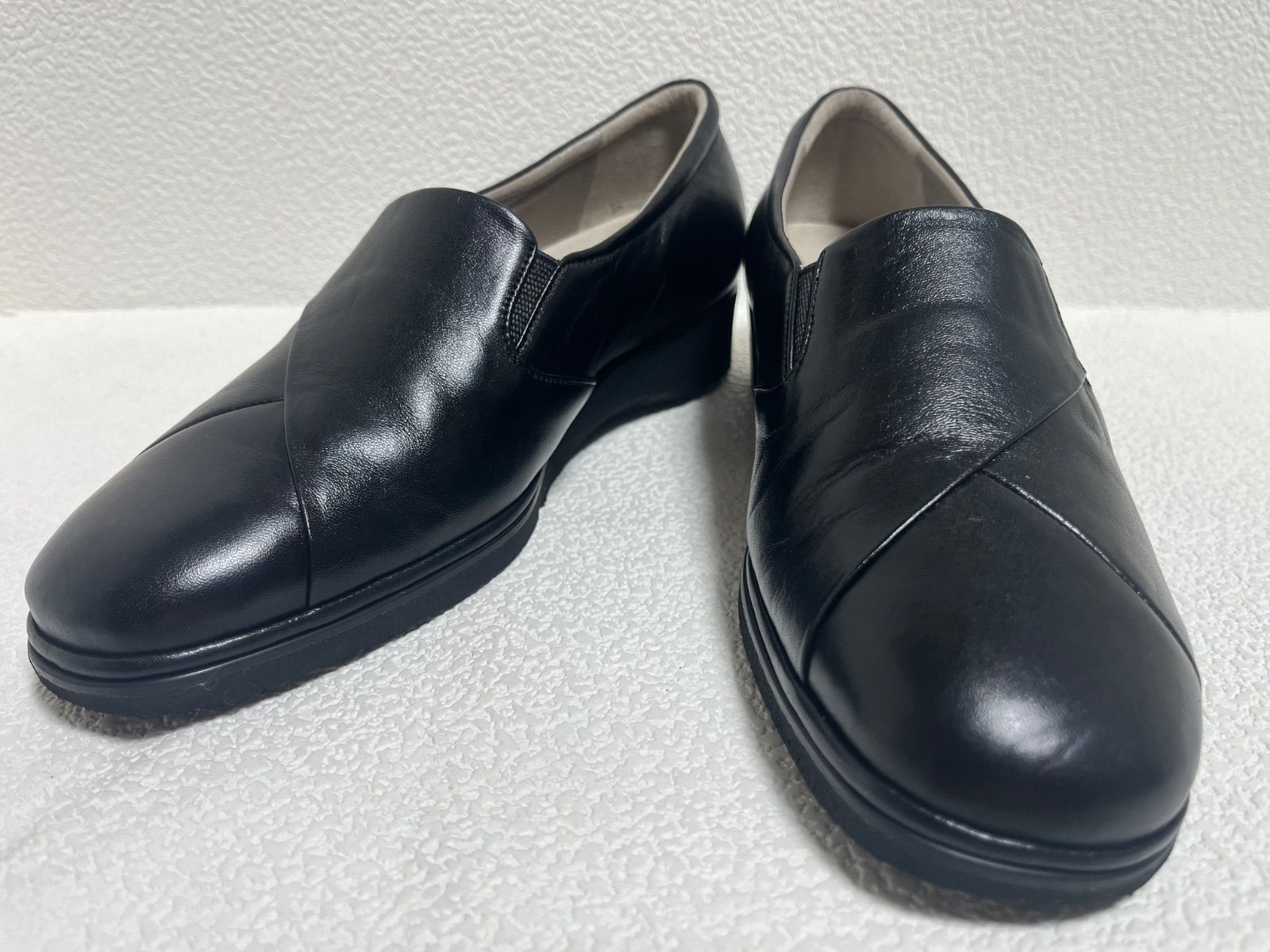 美品 アシックス ペダラ 黒 コンフォートシューズ 22.5 EEE - メルカリ