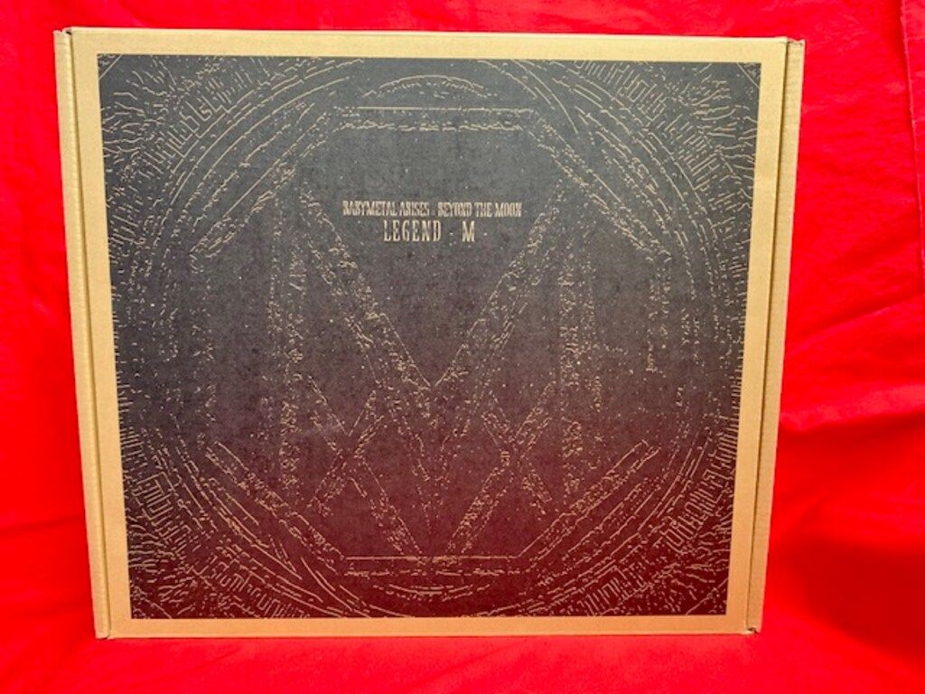 BABYMETAL ARISES-BEYOND THE MOON-LEGEND-M Blu-ray