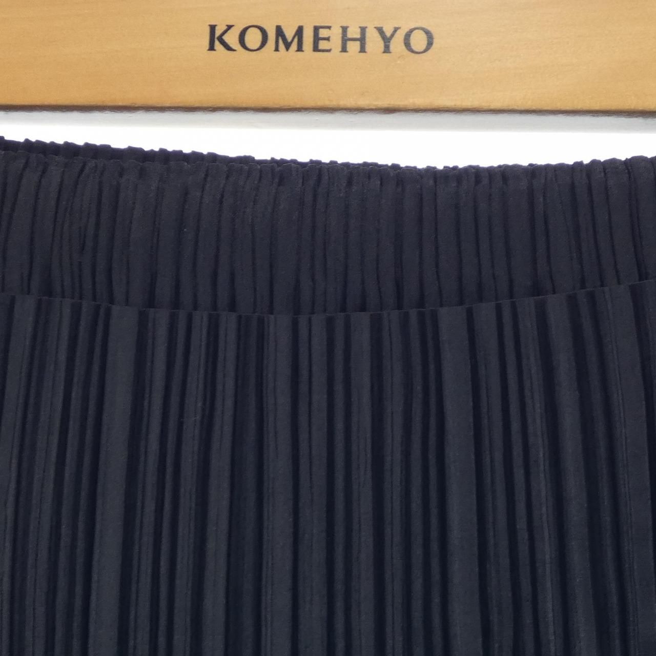 イッセイミヤケ ISSEY MIYAKE IM42FG230 スカート - メルカリ 