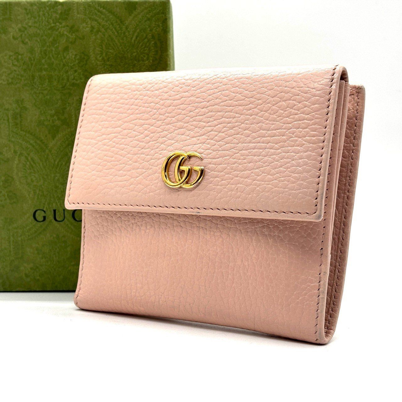 手元に、やさしい余裕✨ GUCCI 二つ折り財布 GGマーモント フレンチ