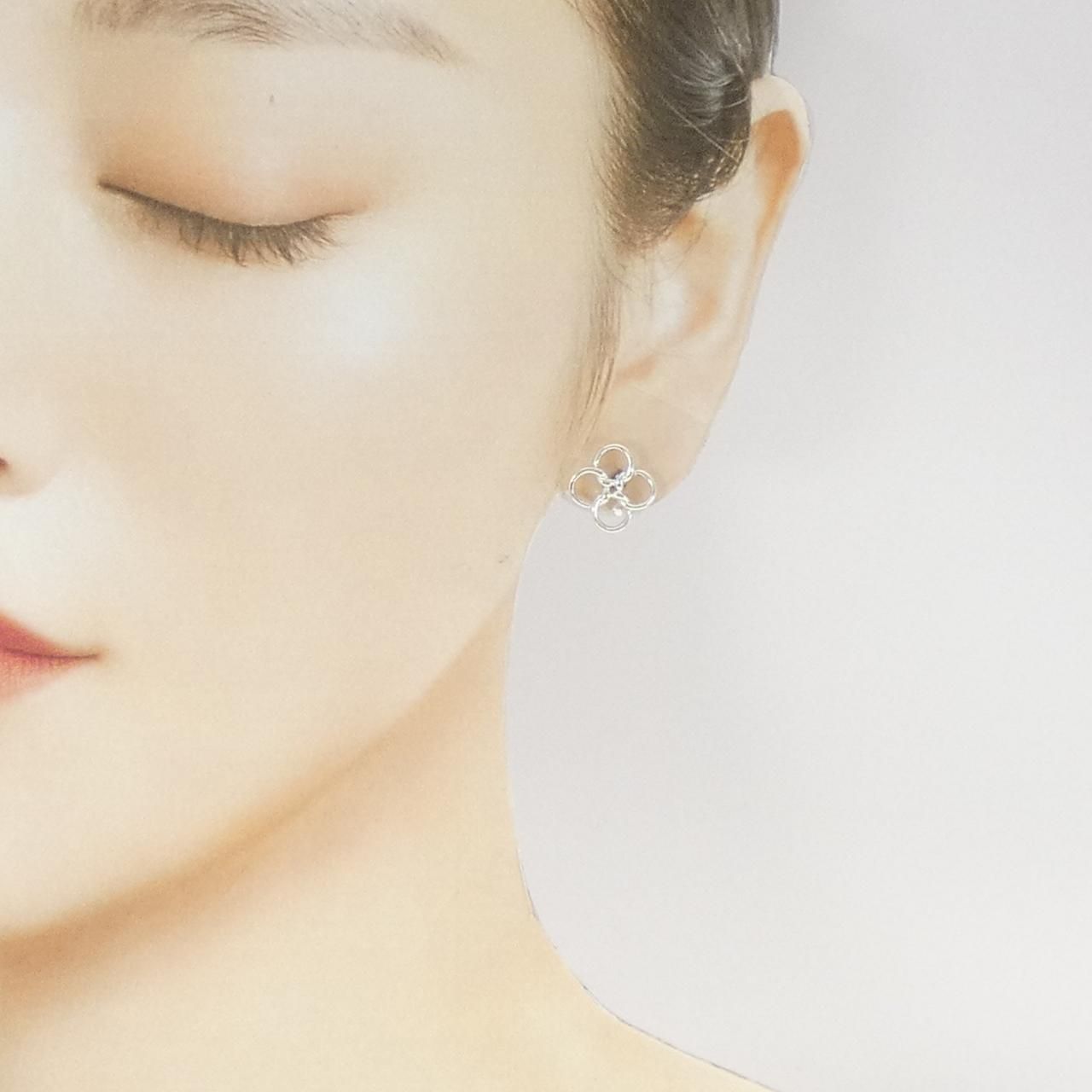 ティファニー クアドロフォリオ ミニ ピアス - メルカリ