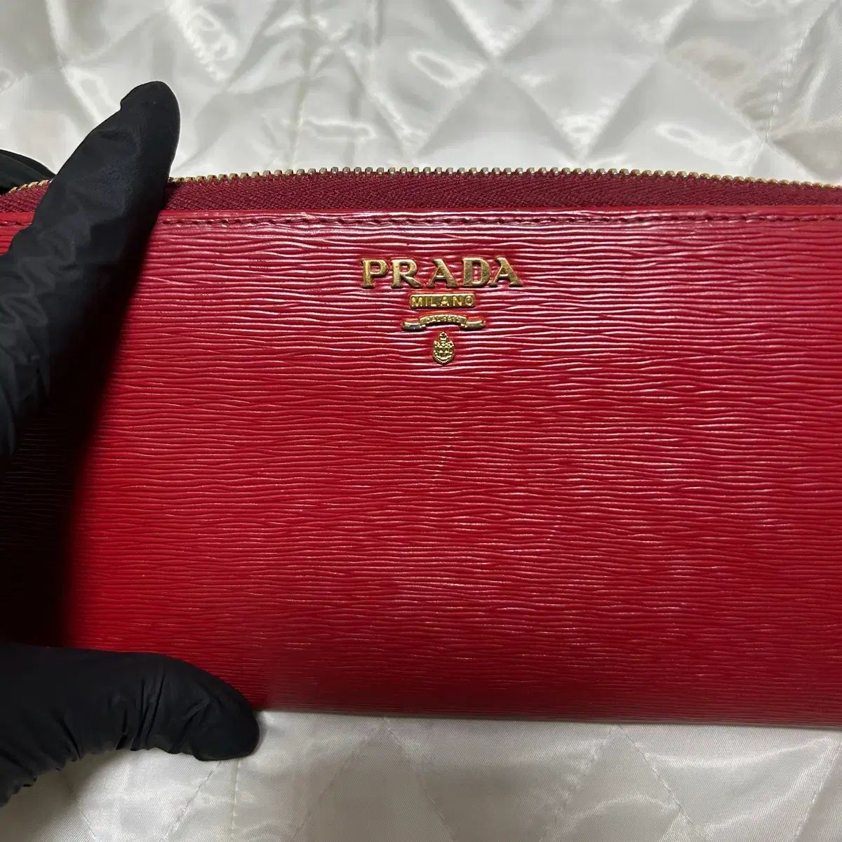 PRADA ヴィッテロムーヴ バイカラー ブラック レッド 長財布 フラップ
