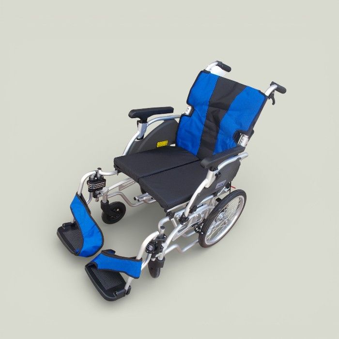 送料無料（一部地域を除く）ミキ介助式車椅子 MYU5-16 未使用美品 保管 