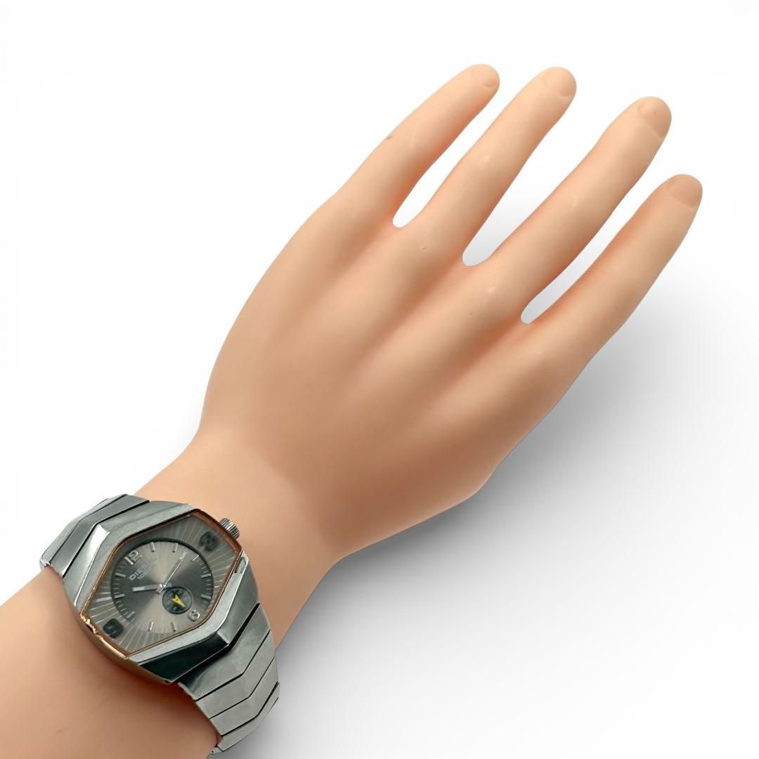 archive 00s y2k DIESEL 腕時計 鉄仮面 スモセコ シルバー - メルカリ