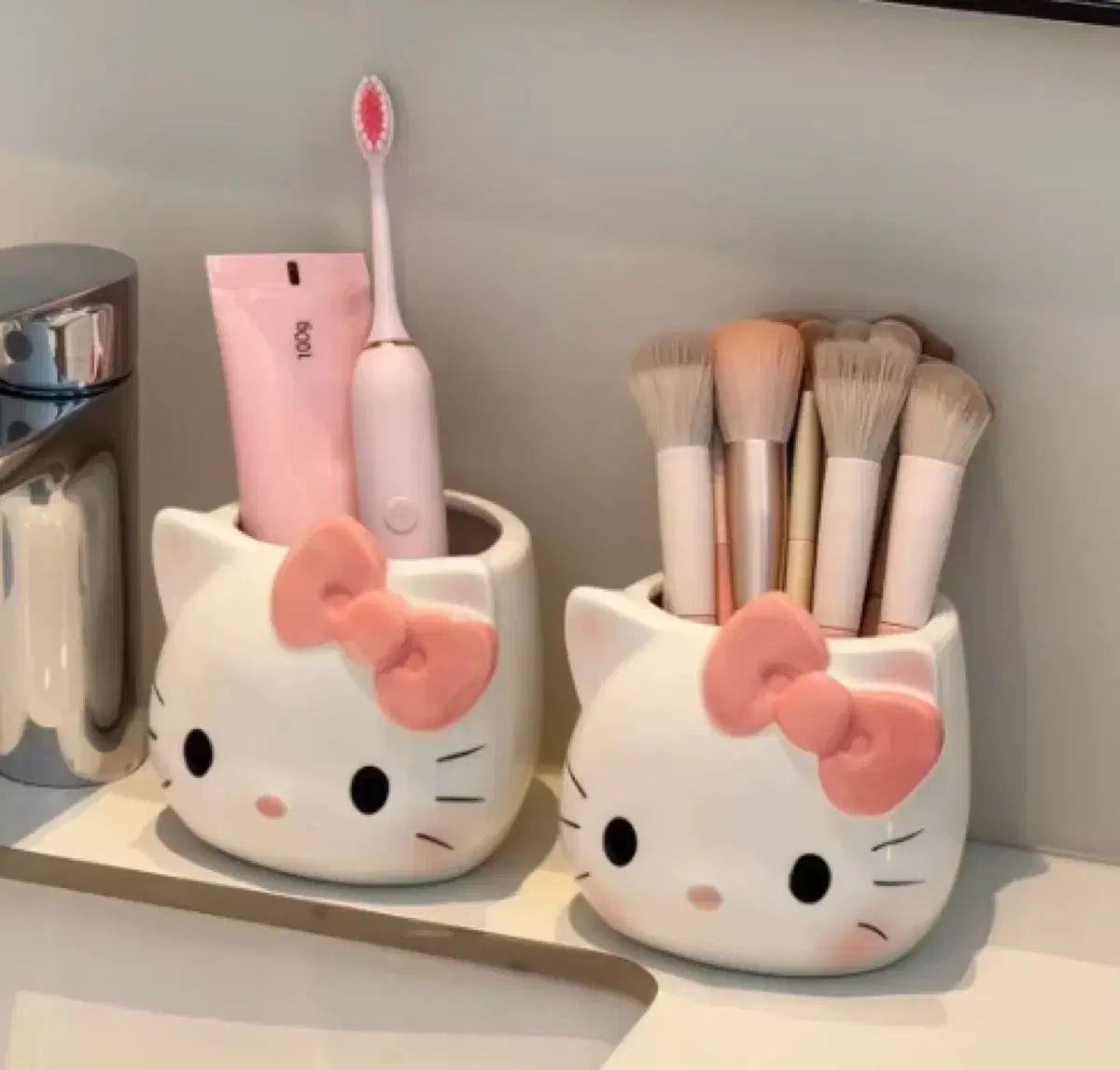ハローキティ ブラッシュ 歯ブラシスタンド 鉛筆立て 在庫整理箱