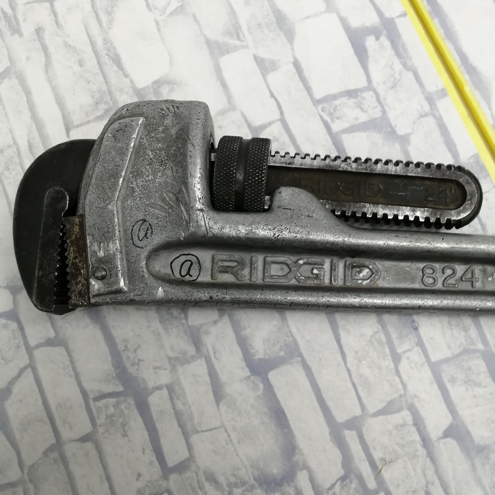 動作品 RIDGID パイプレンチ 600 mm 824