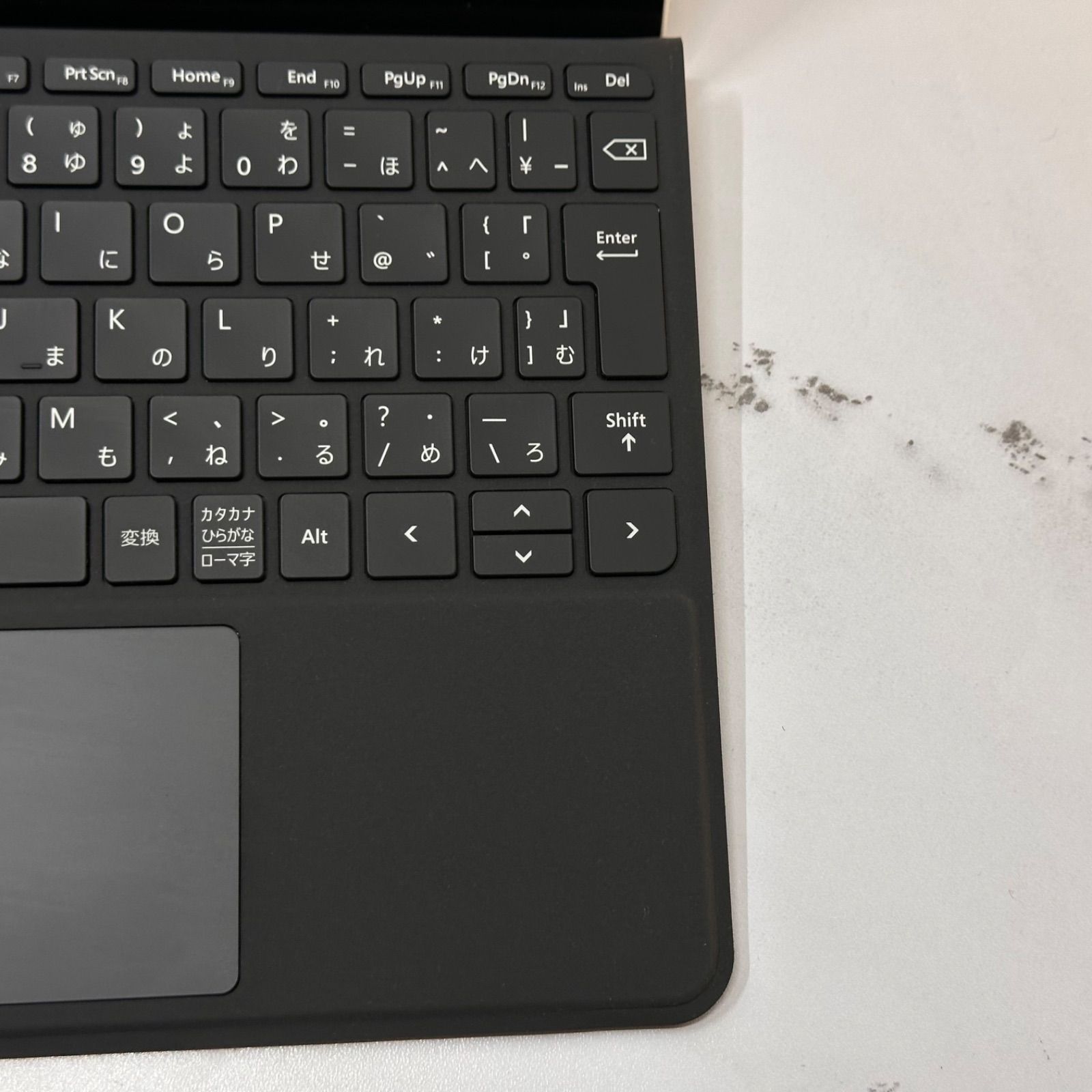 Microsoft Surface GO 2 Convertible-2-In-1 【状態良好品 Microsoft Surface GO 2 Convertible-2-In-1 【状態良好品