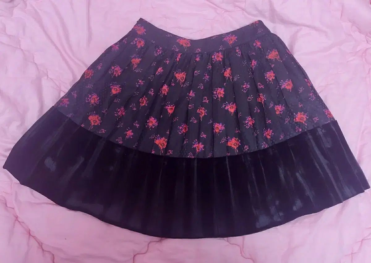 Alexander McQueen バイカラー ミニスカート 変形 Alexander McQueen バイカラー ミニスカート 変形