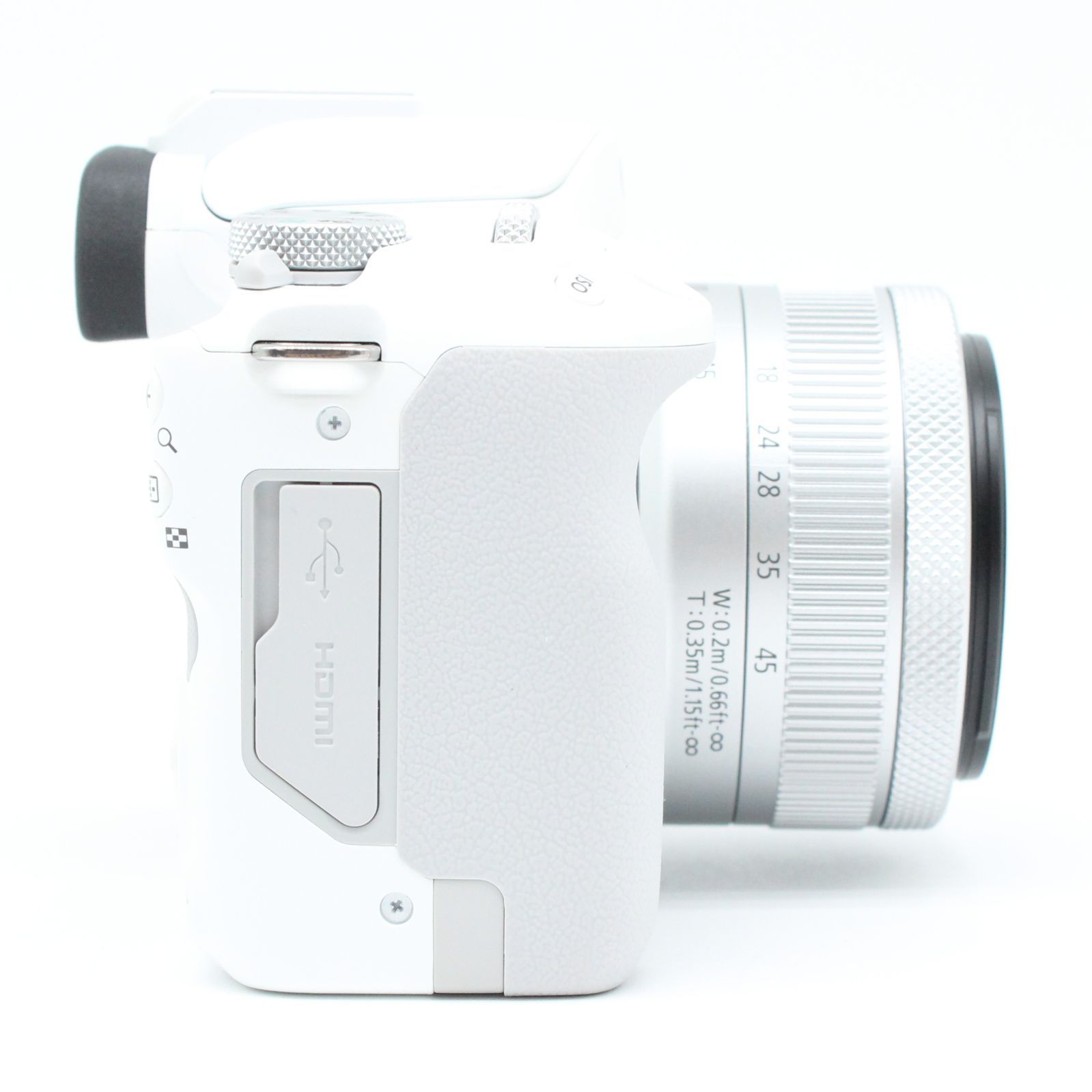 □ほぼ新品□ CANON（キヤノン） EOS R50 ダブルズームキット｜RF-S18