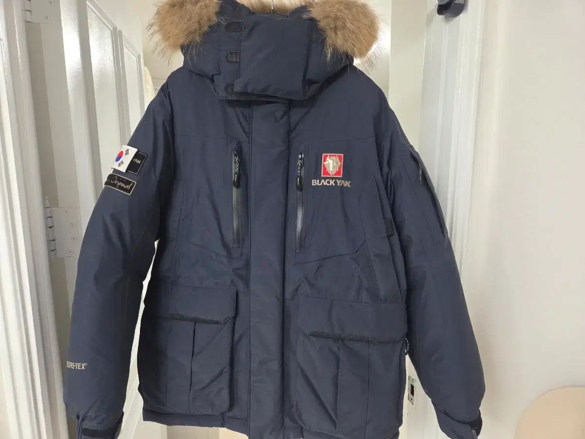 BLACK YAK B5XP9 ヒマラヤ遠征隊 貴重品 ダウンコート - メルカリ