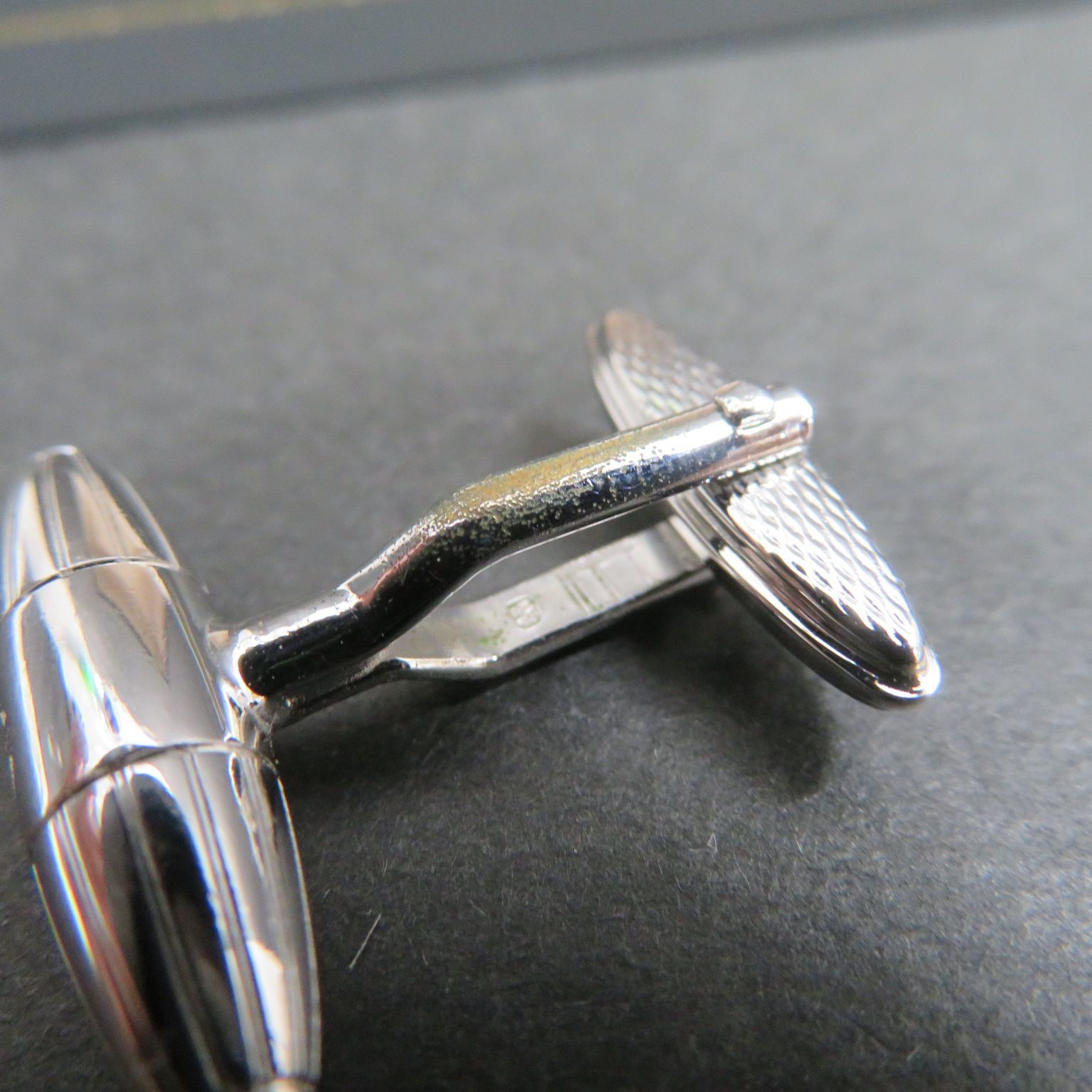 4856☆カフス□アルフレッドダンヒル(ALFRED DUNHILL)□送料込み