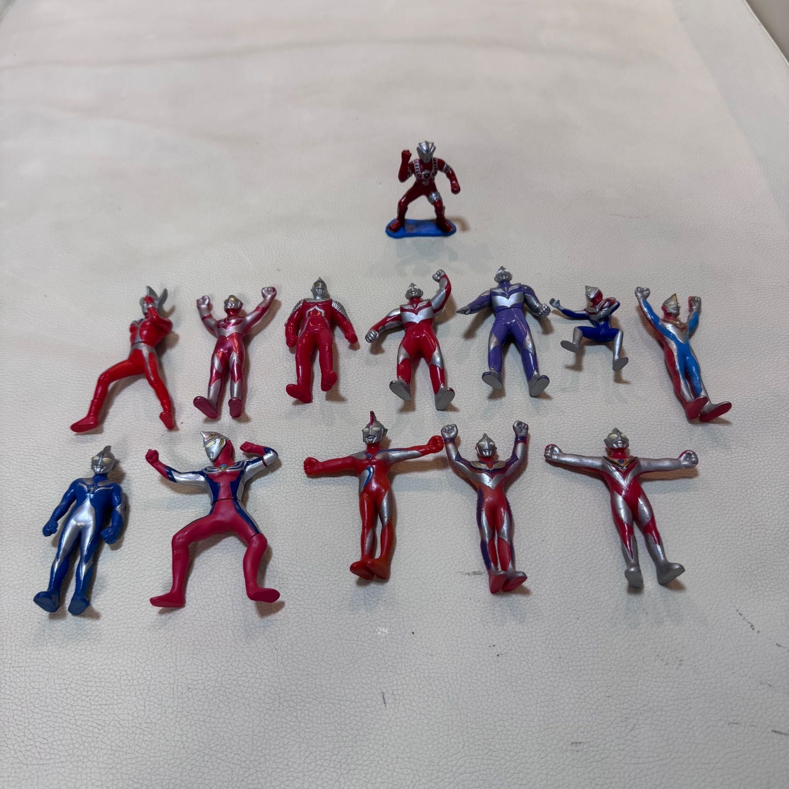 ウルトラマン ソフビ フィギュア ミニフィギュア まとめ売り - メルカリ