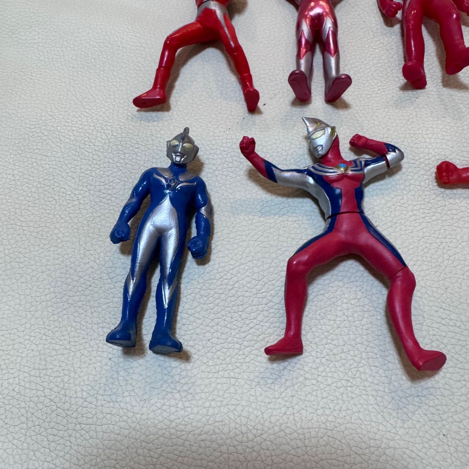 ウルトラマン ソフビ フィギュア ミニフィギュア まとめ売り - メルカリ