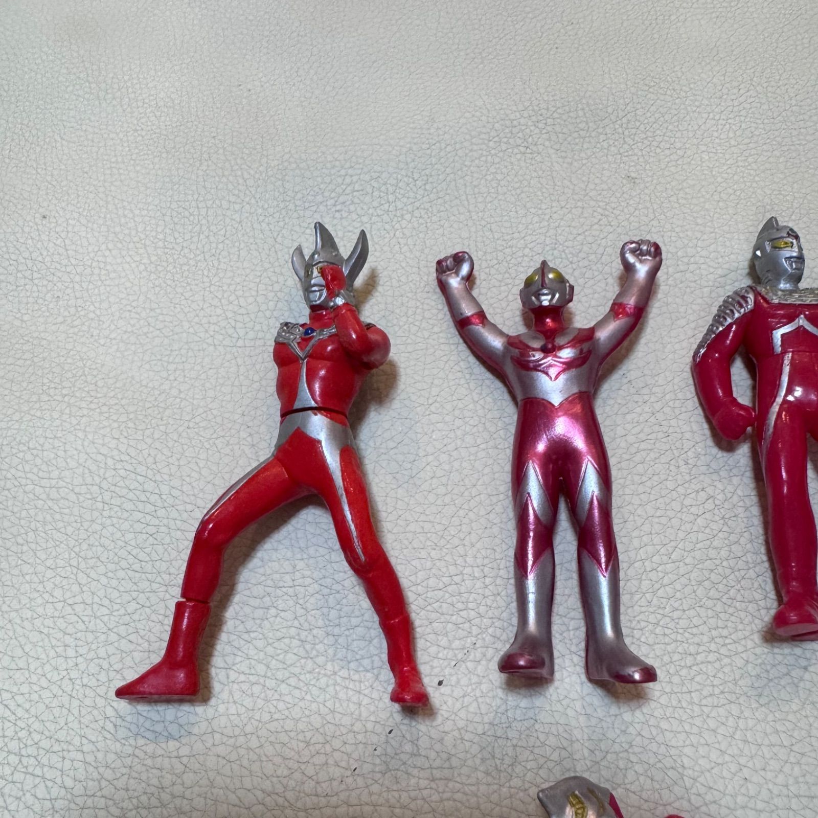 ウルトラマン ソフビ フィギュア ミニフィギュア まとめ売り - メルカリ