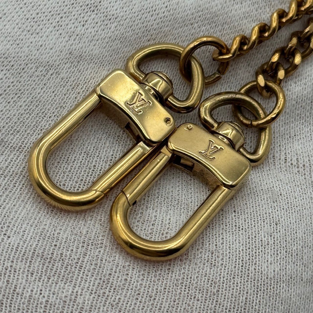 ルイヴィトン キーチェーン 金色 シェンヌ アノクレ キーホルダー 1-79