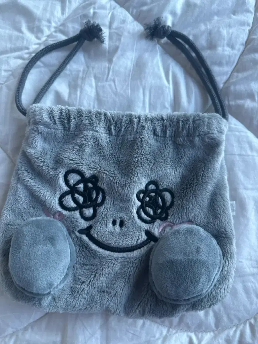 BLACKPINK ジス シューモン ポーチ