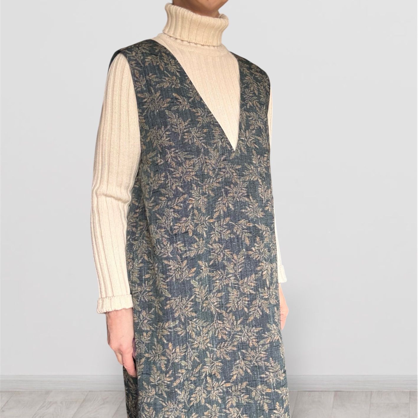 １２月の⑬　着物リメイク　緑系の紬　ジャンパースカート 12月の⑬ 着物リメイク 緑系の紬 ジャンパースカート 12月の⑥