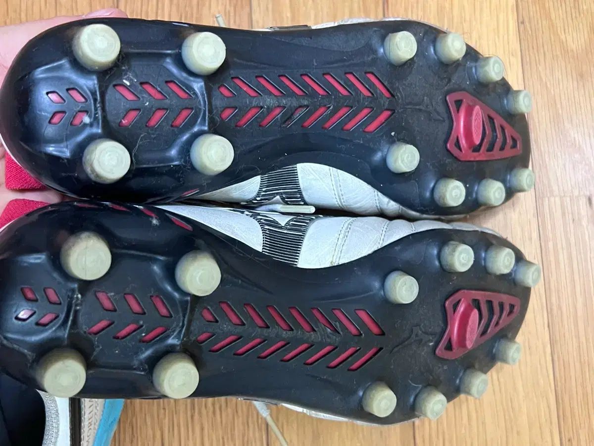 mizuno モレリア NEO4 JPN 250