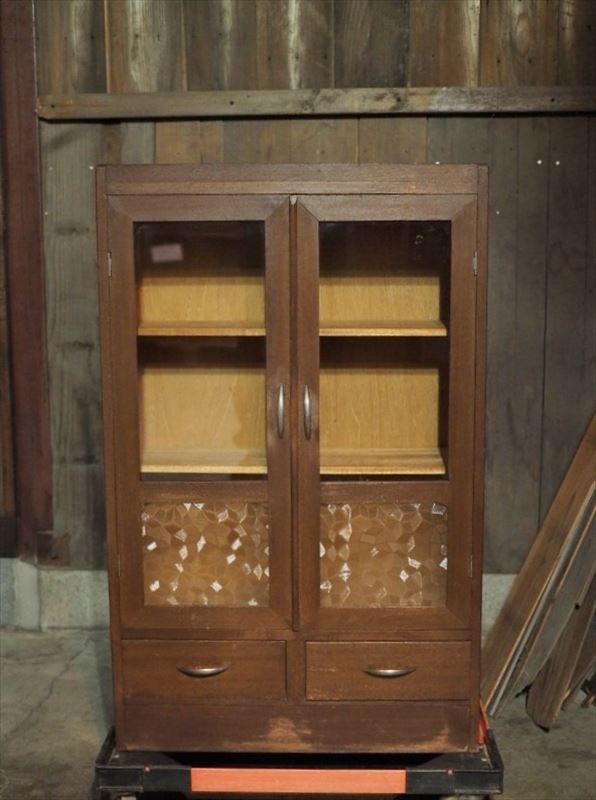 昭和レトロ　ガラス飾り棚 昭和レトロなガラス棚 昭和中期 古録展 送料無料 中古 品番S109322