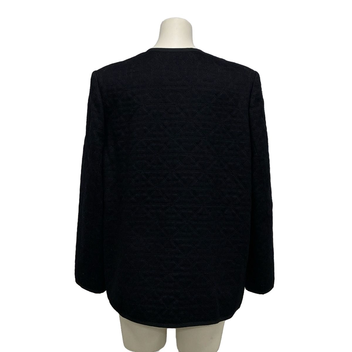 size38 シャネル　CHANEL　ノーカラージャケット　ブラック CHANEL（シャネル） 【超美品】シャネル ノーカラージャケット シルク