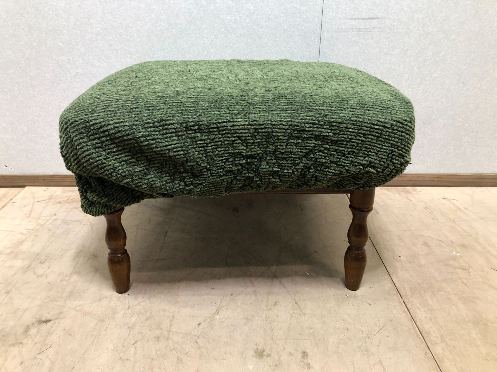 アンティーク レトロ カリモク コロニアル オットマン スツール アンティーク レトロ カリモク コロニアル オットマン スツール