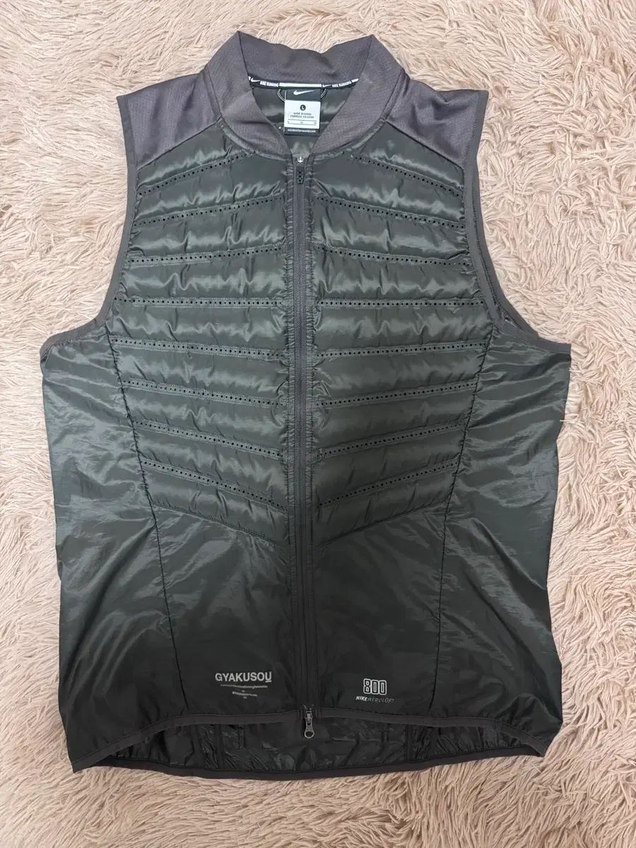 NIKE x GYAKUSOU ランニング ダウン ベスト 800フィルパワー - メルカリ