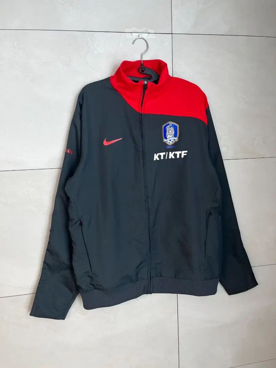 ナイキ 08-10 韓国 韓国国家代表 支給品 ウィンドブレーカー XL - メルカリ