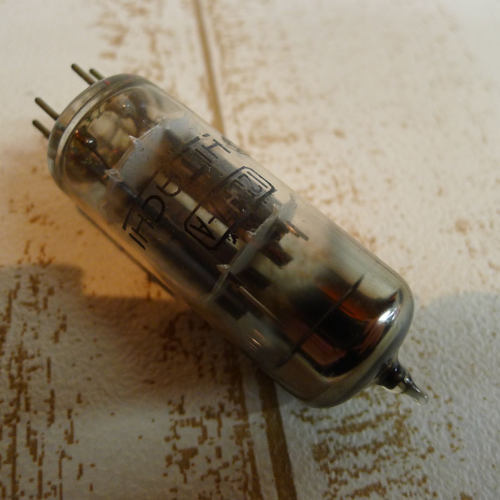 真空管2本 TOSHIBA 東芝 12BH7A HITACHI 日立 12BH7-A ma204△ - メルカリ