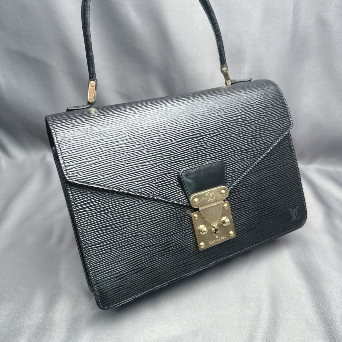 m320 LOUIS VUITTON ルイヴィトン エピ コンコルド ハンドバッグ 