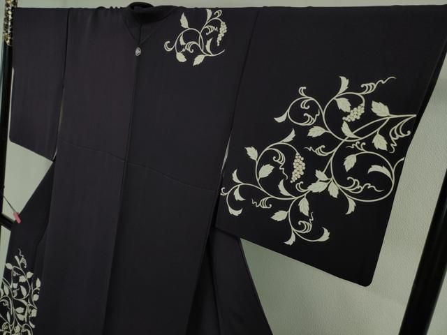 平和屋本店○極上 きもの志麻 岩下志麻ブランド 訪問着 葡萄唐草文 深