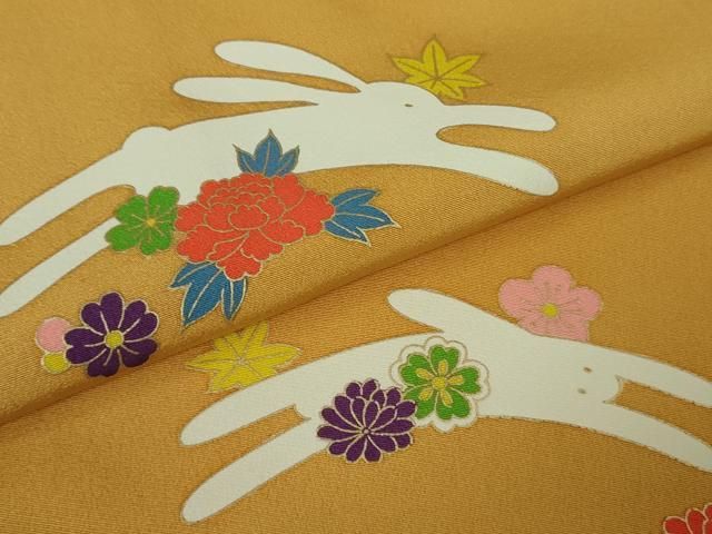 平和屋本店∞極上　長羽織　飛兎　うさぎ　舞花　柑子色地　金彩　反端付き　逸品　未使用　DZAB4147kh6 平和屋本店∞極上 長羽織 飛兎 うさぎ 舞花 柑子色地 金彩 反端付き
