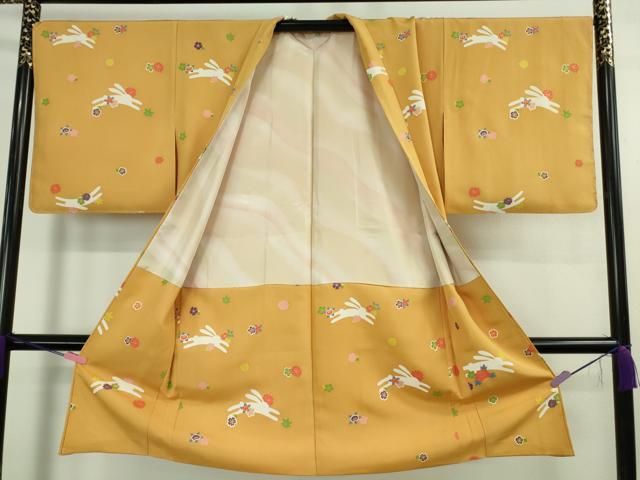 平和屋本店∞極上　長羽織　飛兎　うさぎ　舞花　柑子色地　金彩　反端付き　逸品　未使用　DZAB4147kh6 平和屋本店∞極上 長羽織 飛兎 うさぎ 舞花 柑子色地 金彩 反端付き