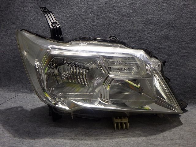 セレナ ヘッドライト 左右 HID C26/NC26 100-23097 バラスト付き 日産
