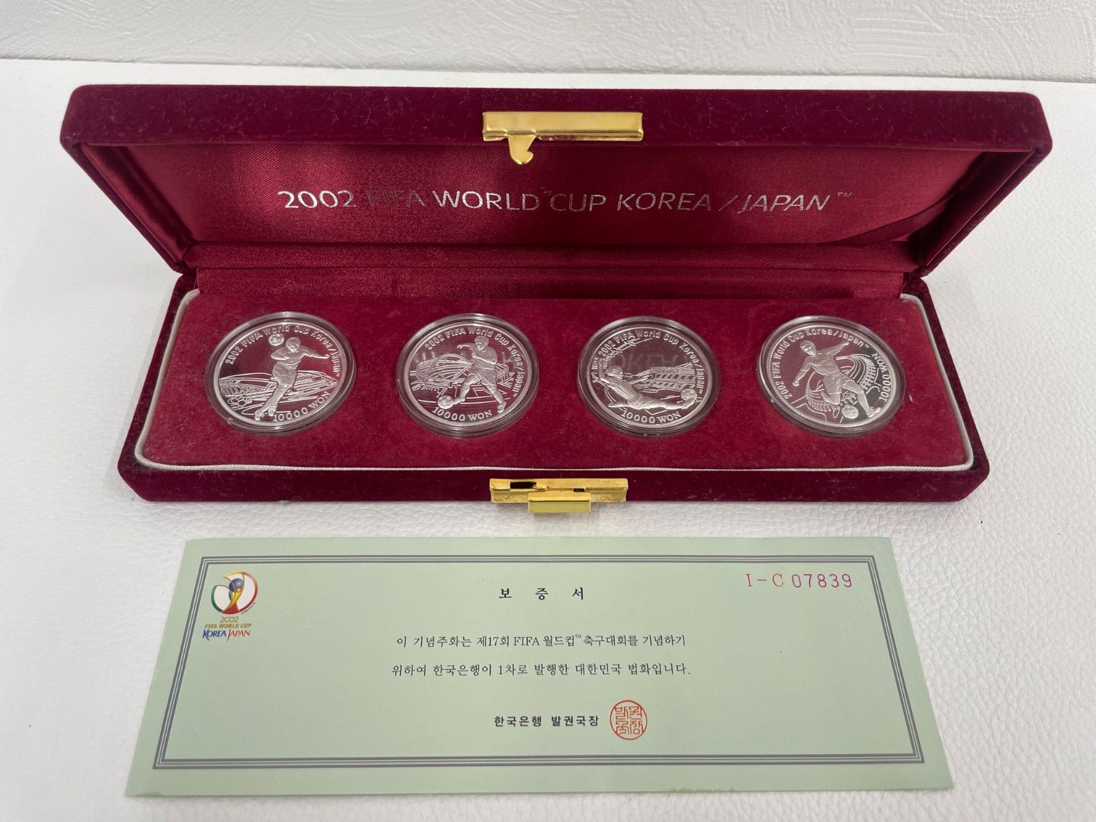 2002年　FIFA日韓ワールドカップ公式記念　10000ウォン銀貨4種セット 2002 FIFA ワールドカップ KOREA / JAPAN 10000ウォン 銀貨4種セット
