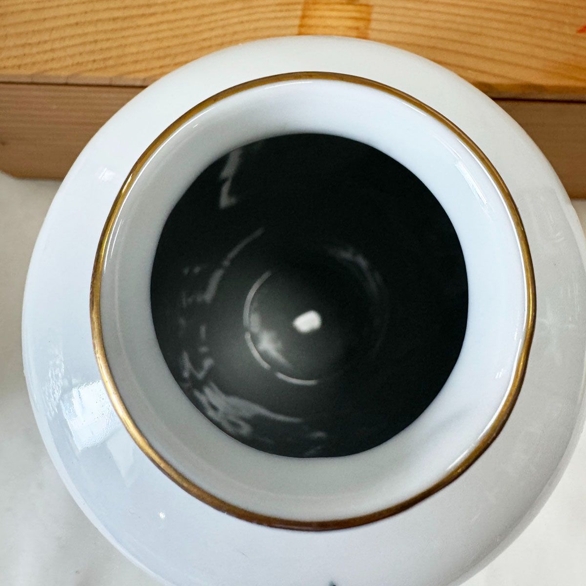 秀峰○花瓶 灰皿○2個セット 有田焼 色絵花鳥柄 共箱付き 柿右衛門様式