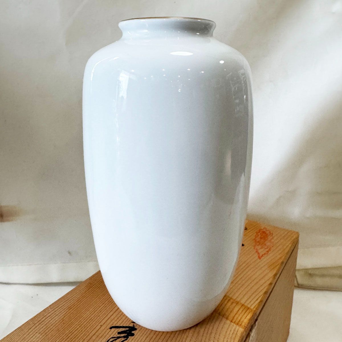 秀峰○花瓶 灰皿○2個セット 有田焼 色絵花鳥柄 共箱付き 柿右衛門様式