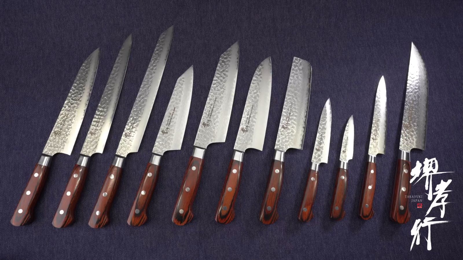 人気商品！】堺孝行 33層槌目ダマスカス洋包丁 剣型三徳160mm - メルカリ