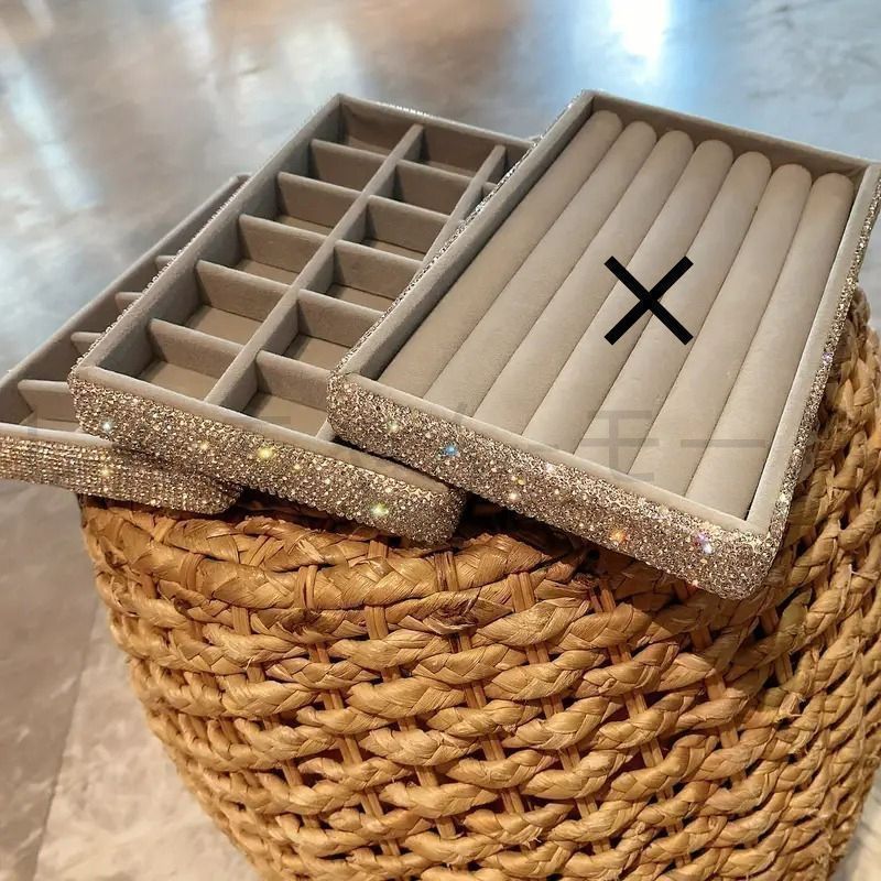 グレースエードアクセサリーケース 2025新品?未使用】スエード ケース ジュエリーボックス 18グリッド