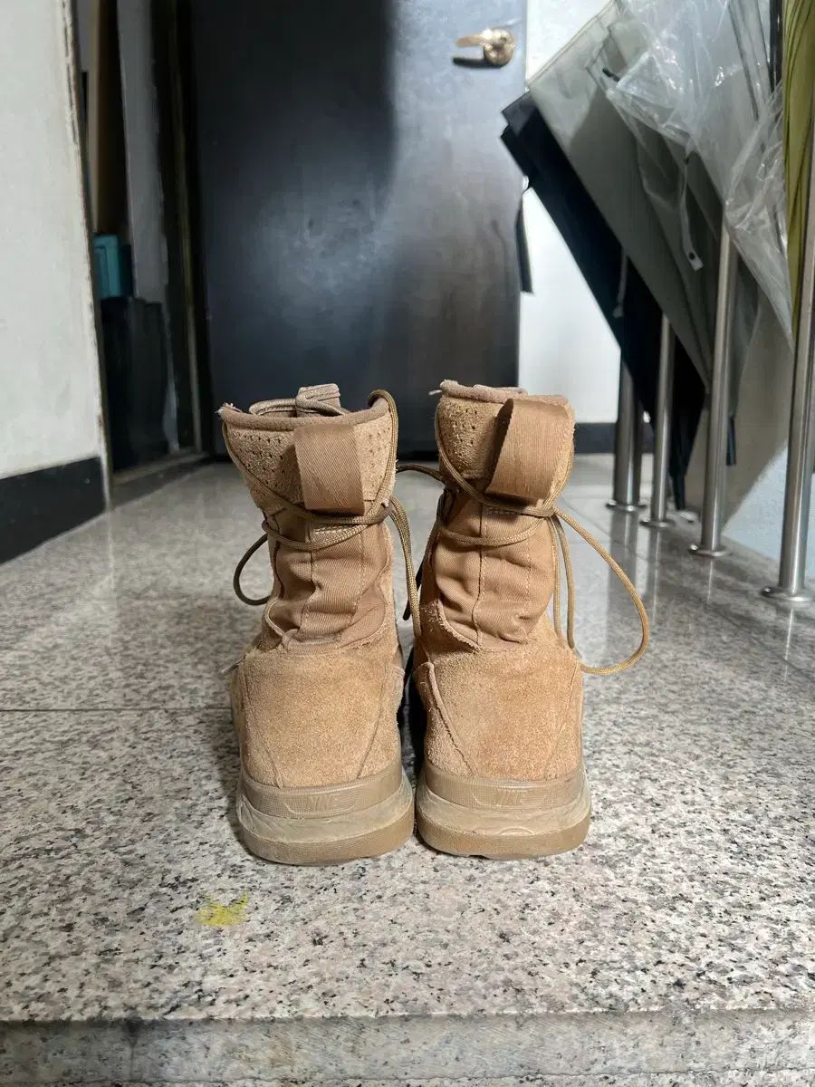 戦闘靴 シャイアラボフ