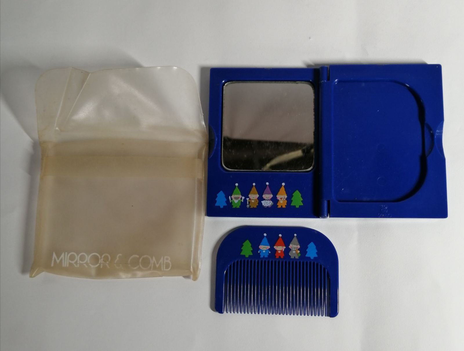 セブンシリードワーフ「レトロ」缶ペンケース,ノート,コンパクト