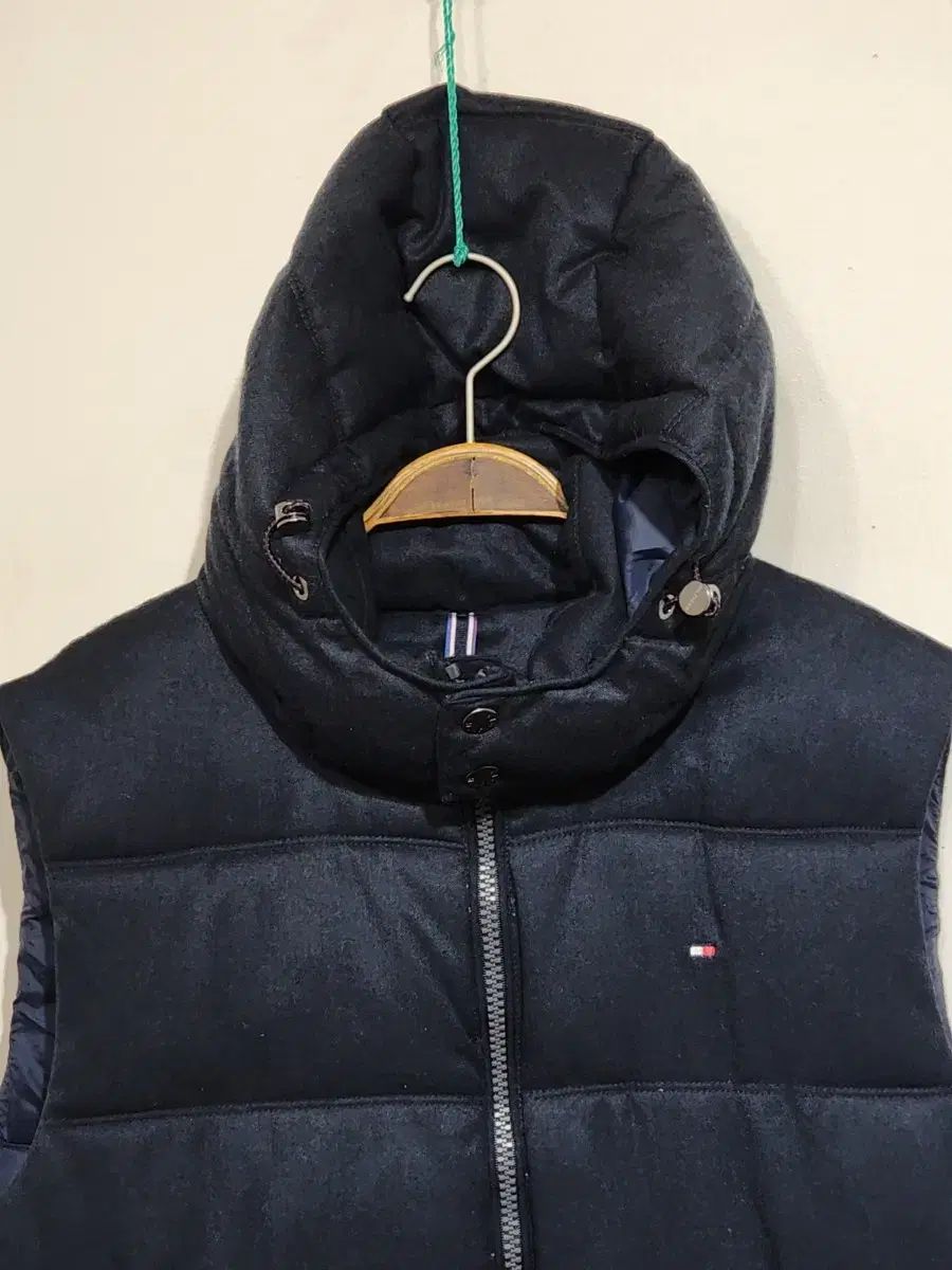 L) Tommy Hilfiger ダウンベスト ネイビー フード取り外し Tommy