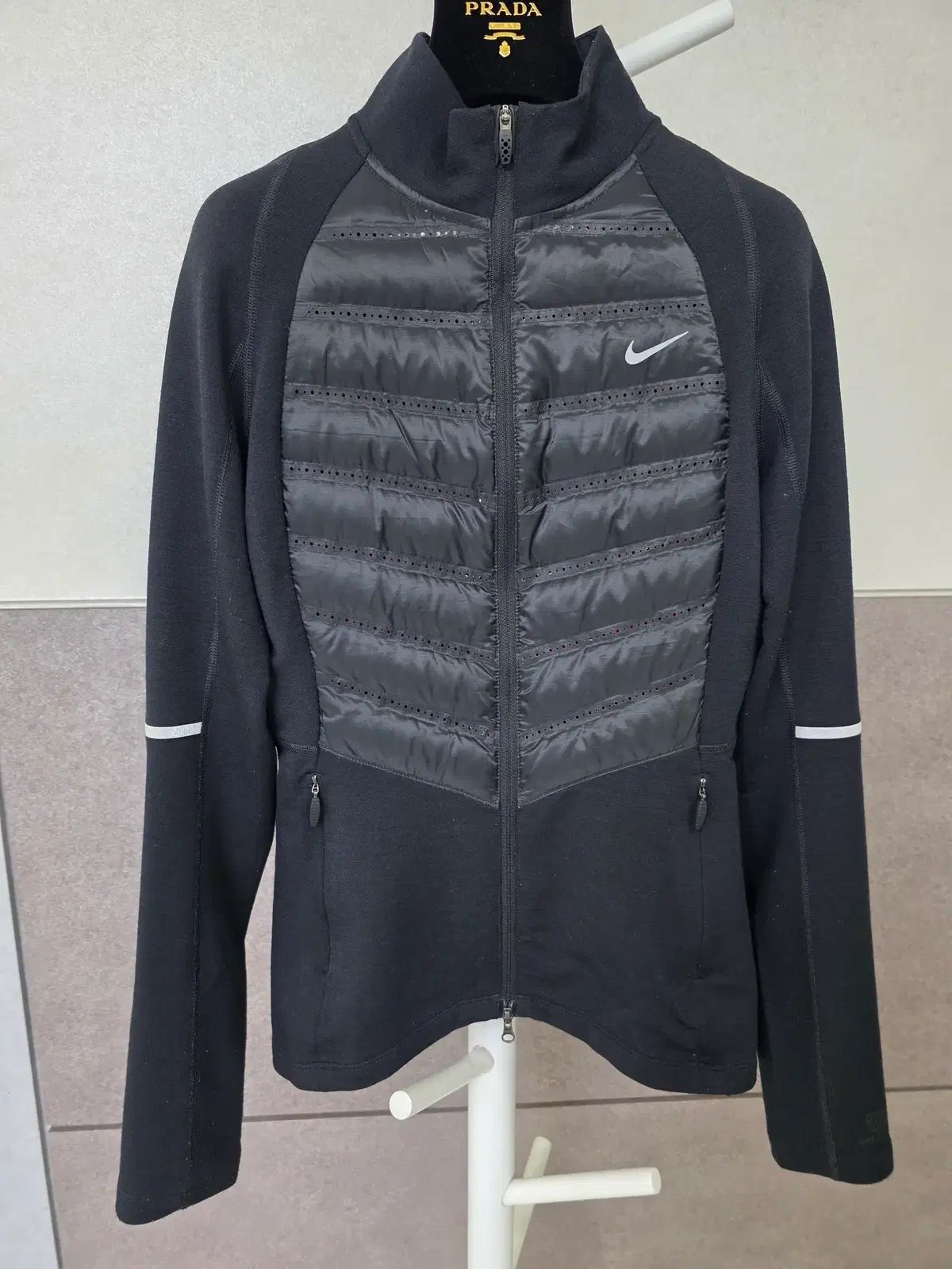 ナイキ エアロロフト グースダウン ランニング ジャケット Sサイズ
