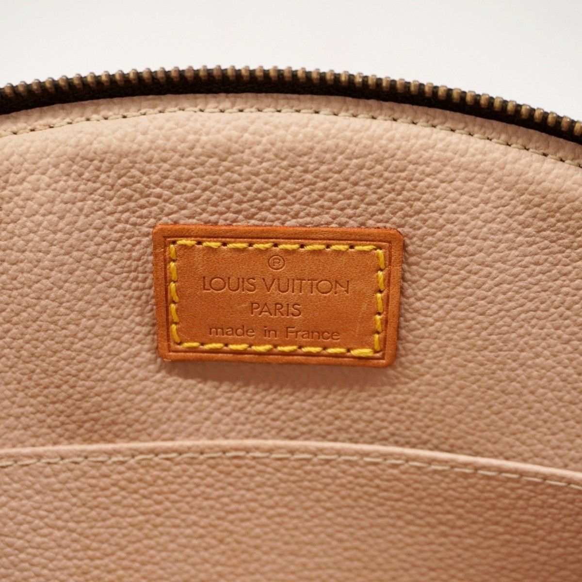 ルイヴィトン　モノグラム　トゥルース　ドゥミロンド　M47520 ポーチ LOUIS VUITTON】ルイヴィトン『モノグラム トゥルース ドゥミロンド