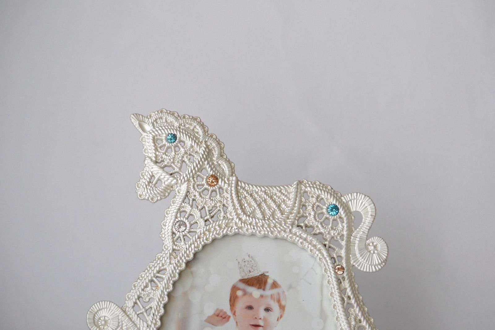 ベビーフォトフレーム】フォトフレーム 馬車（ホワイト）写真たて