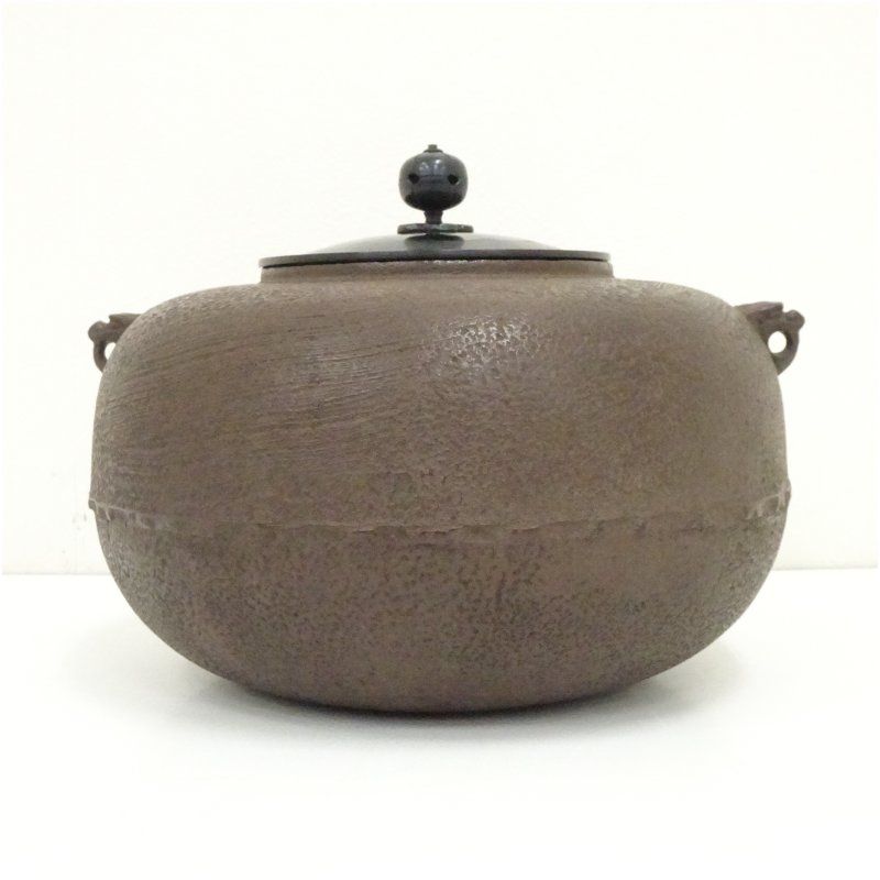 Ｍ１７６　茶釜　『釜師　加藤恵造作』『茄子耳』『素文』『棗釜』　共箱　茶道具 釜師 須藤浄義造 刷毛目釜（共箱） 茶道 茶道具 おしゃれ 茶釜 茶器