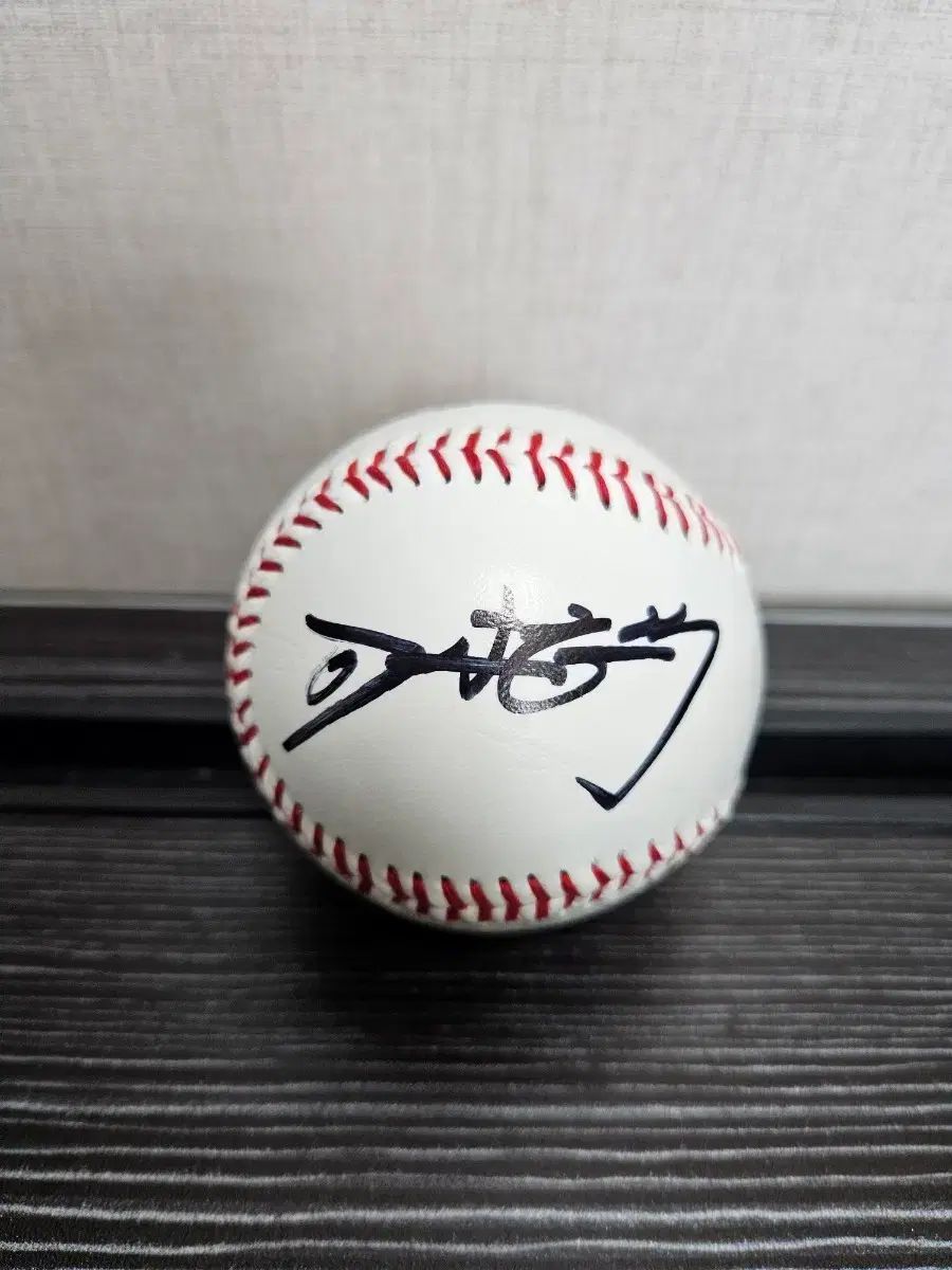 イ・ホジュン 300 HOMERUN 記念ボール サインボール - メルカリ