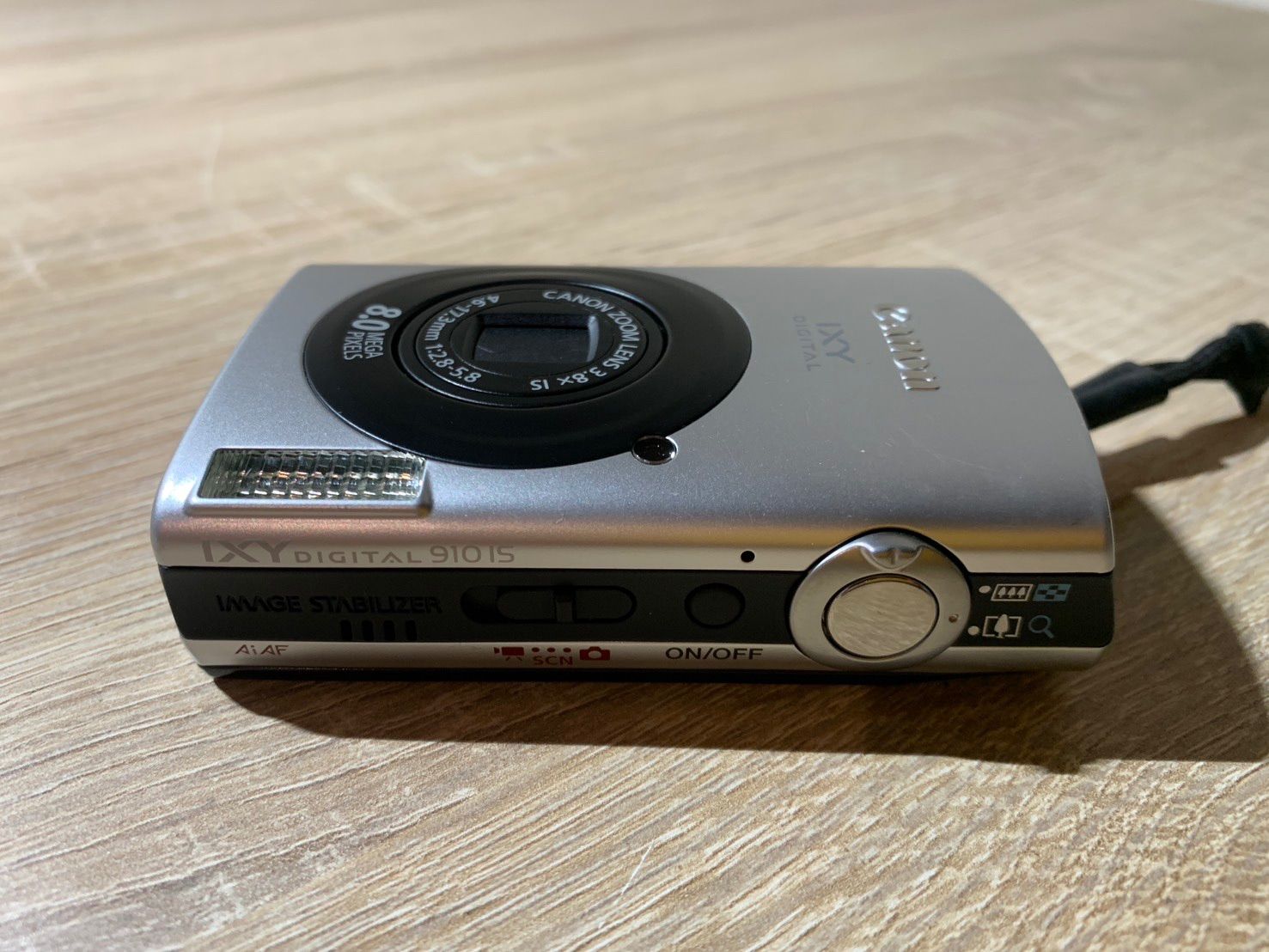 7932 Canon IXY DIGITAL 910 IS シルバー デジカメ 動作確認済み 美品