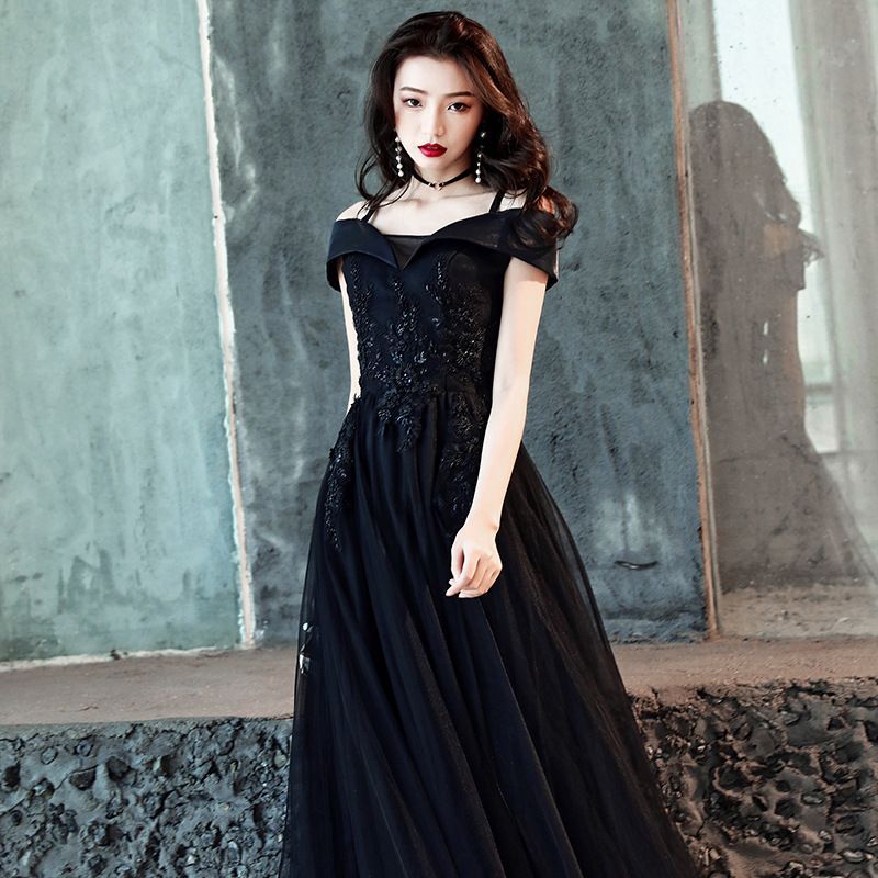 新品未使用 ブラックドレス 2025 秋冬 オフショルダートレンドデザイン